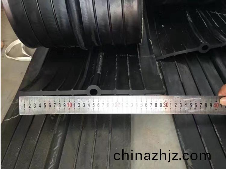 中(zhong)埋(mai)式(shi)止(zhi)水(shui)帶(dai)