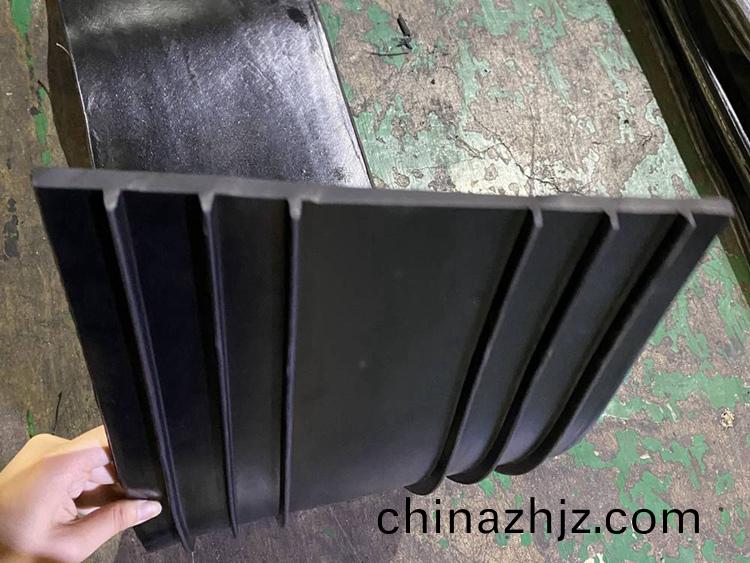 揹(bei)貼式(shi)止水(shui)帶(dai)