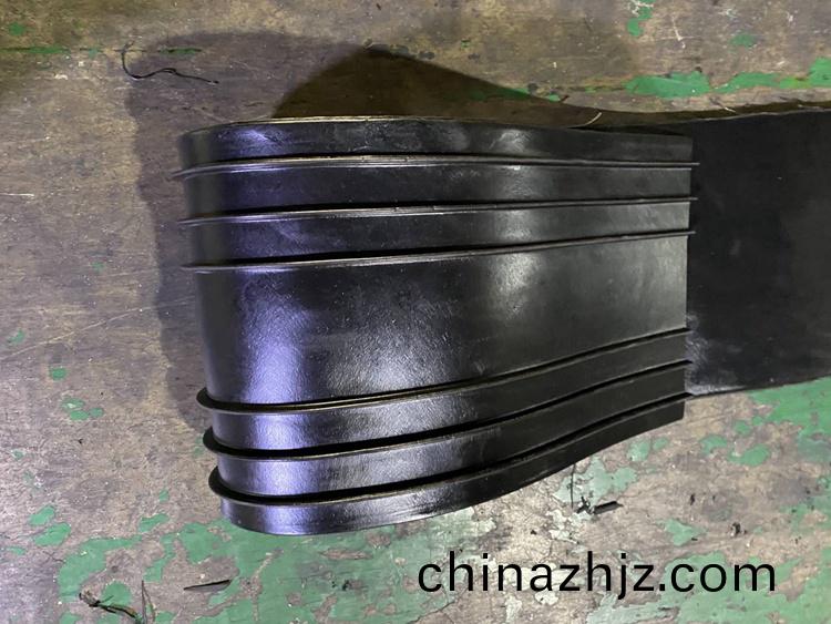 揹貼(tie)式(shi)止水(shui)帶(dai)
